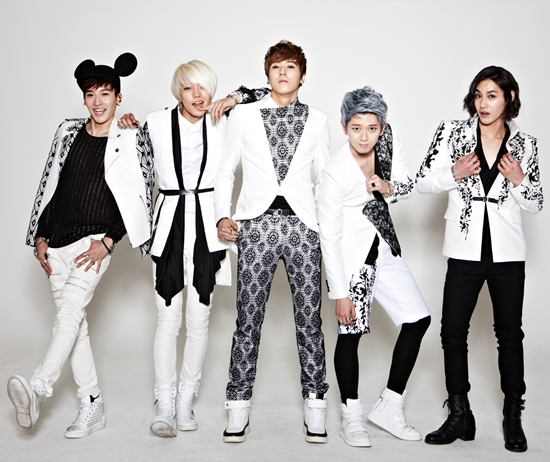JJCC's group promotional picture.