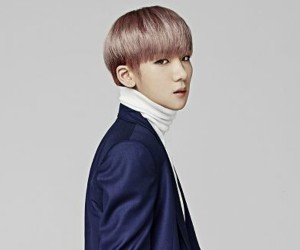 Snuper's Suhyun "Platonic Love" promotional picture.